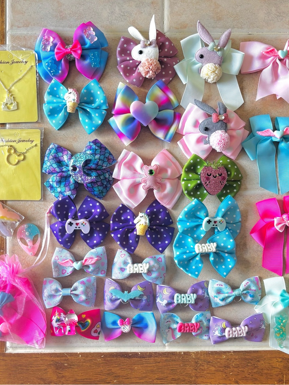 Bundle of hair bows 🎀